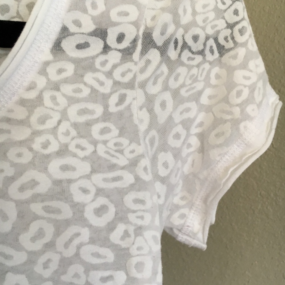 Shirt - Picture 4 of 5